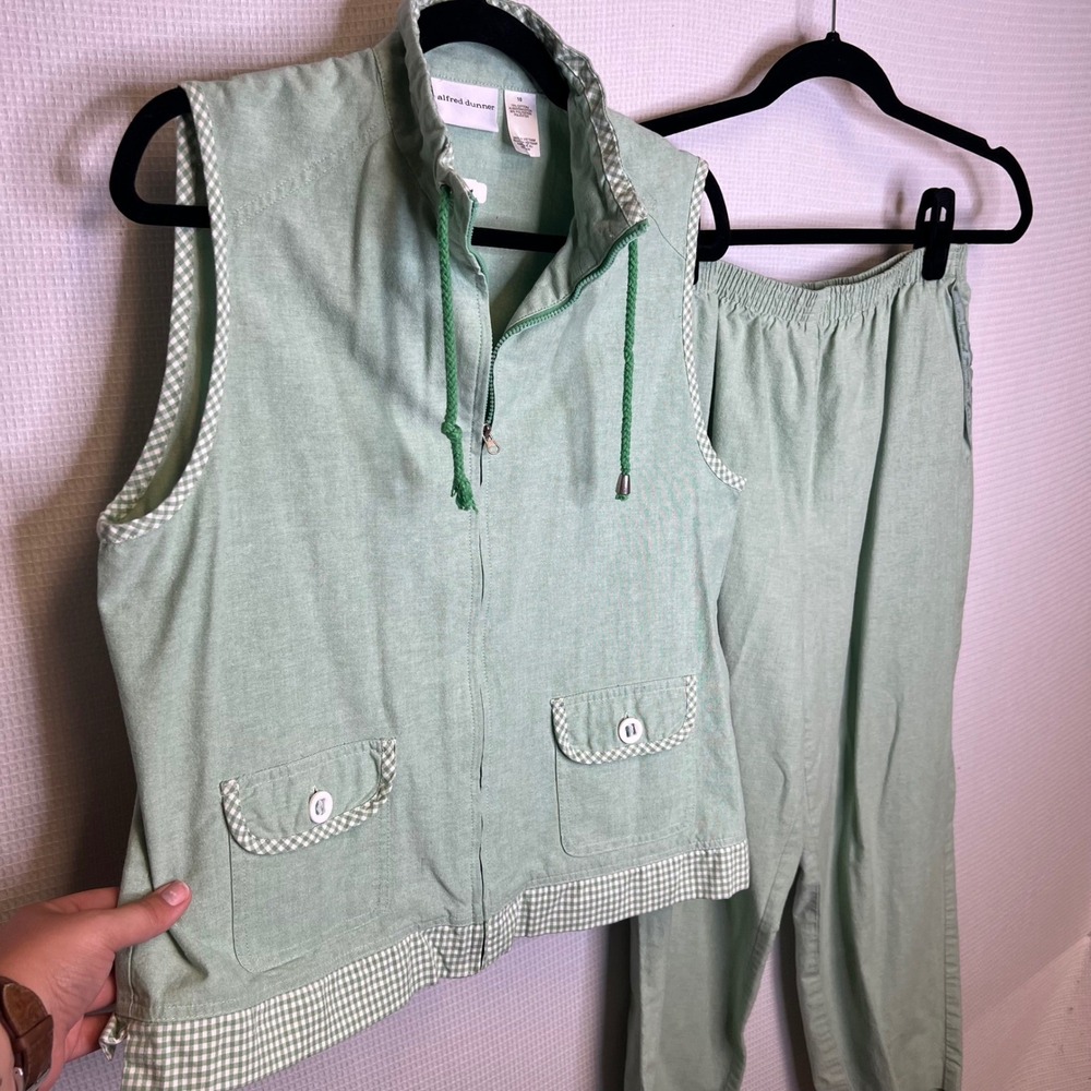 Alfred Dunner Womens Sage Green Gingham Trim Vest and Pants Set Size 10 12P